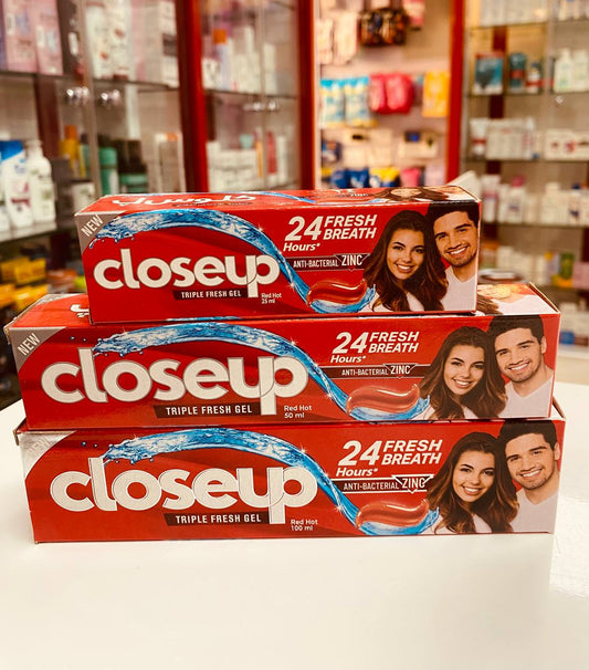 CLOSEUP TRIPLE FRESH GEL RED